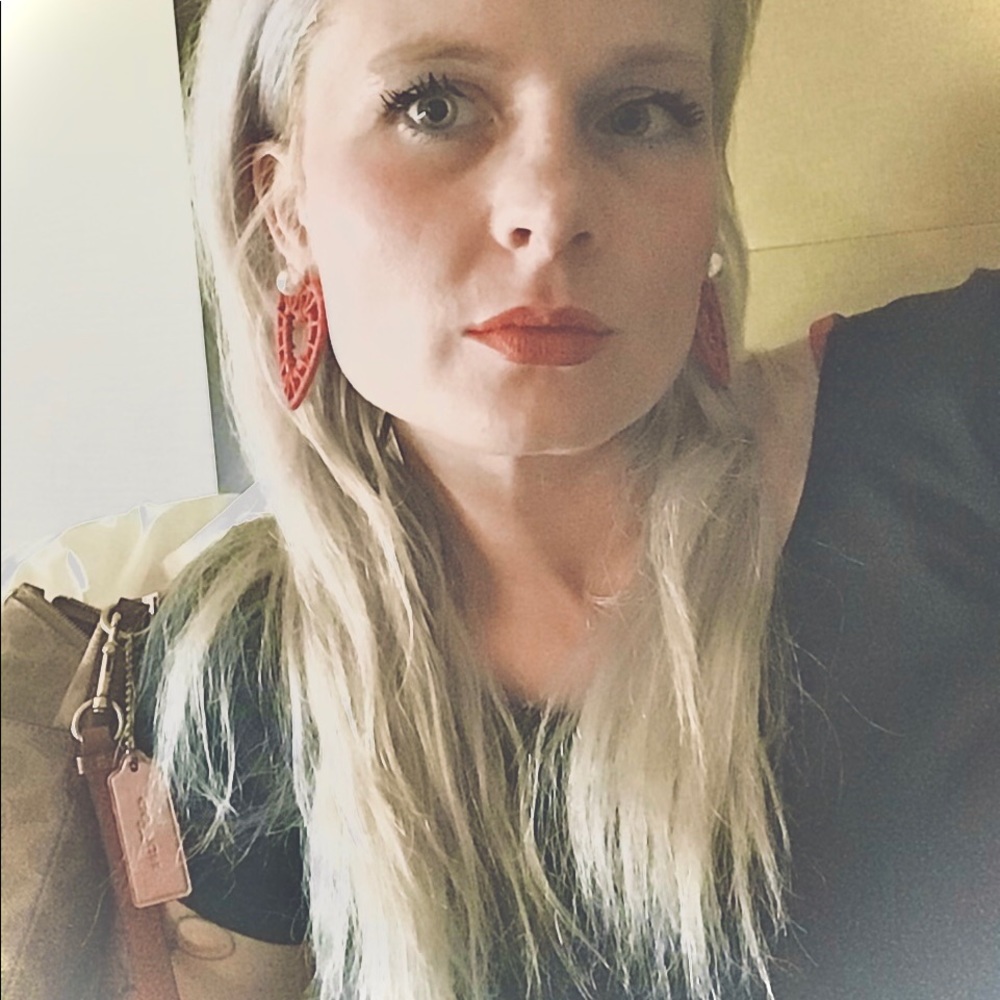 Meet your Posher, Christina